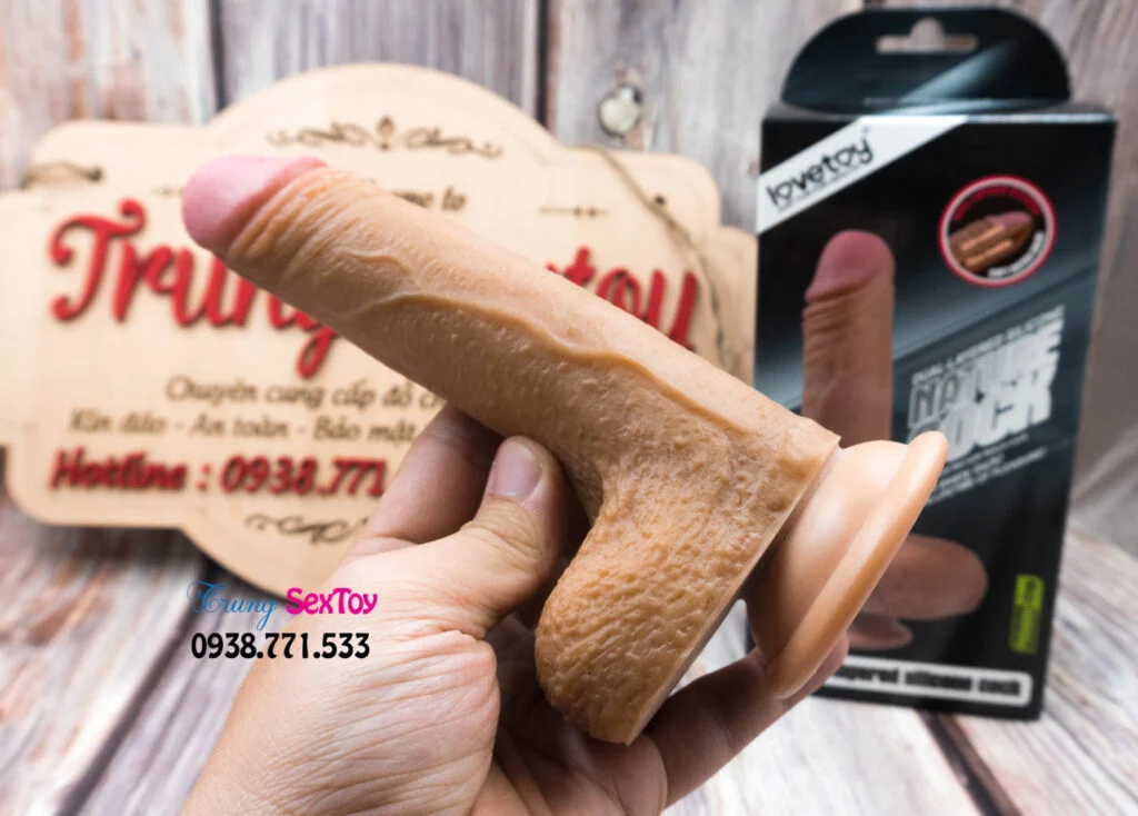 Tính năng nổi bật dương vật giả Lovetoy 18cm