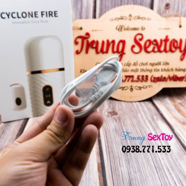 máy thủ dâm  rung thụt Cyclone Fire