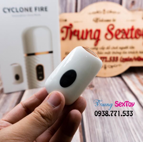 máy thủ dâm  rung thụt Cyclone Fire